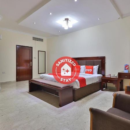 Oyo 366 Waves Hotel Ajman Bagian luar foto