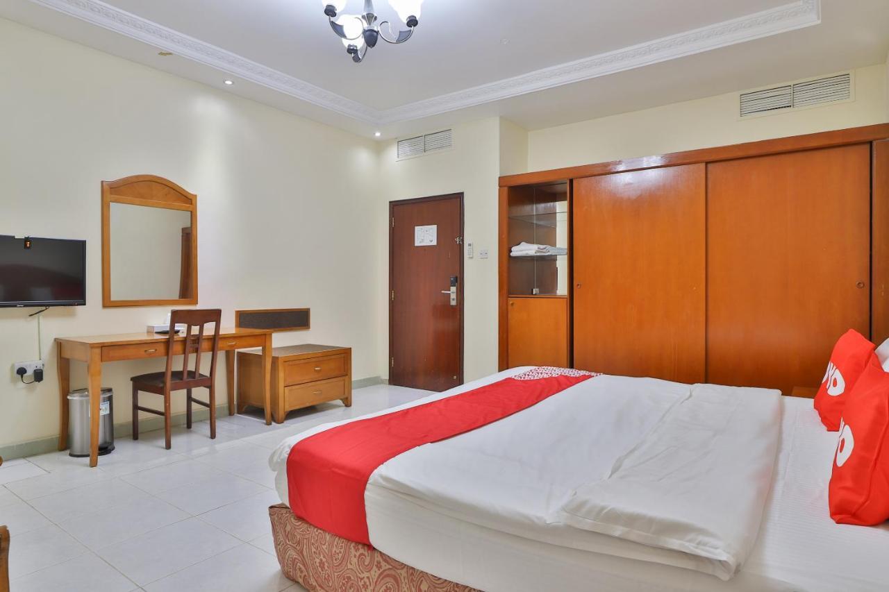 Oyo 366 Waves Hotel Ajman Bagian luar foto