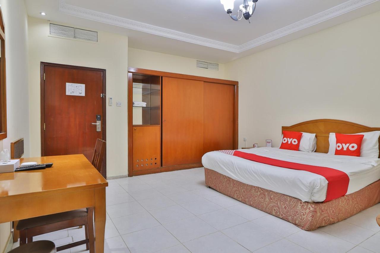Oyo 366 Waves Hotel Ajman Bagian luar foto