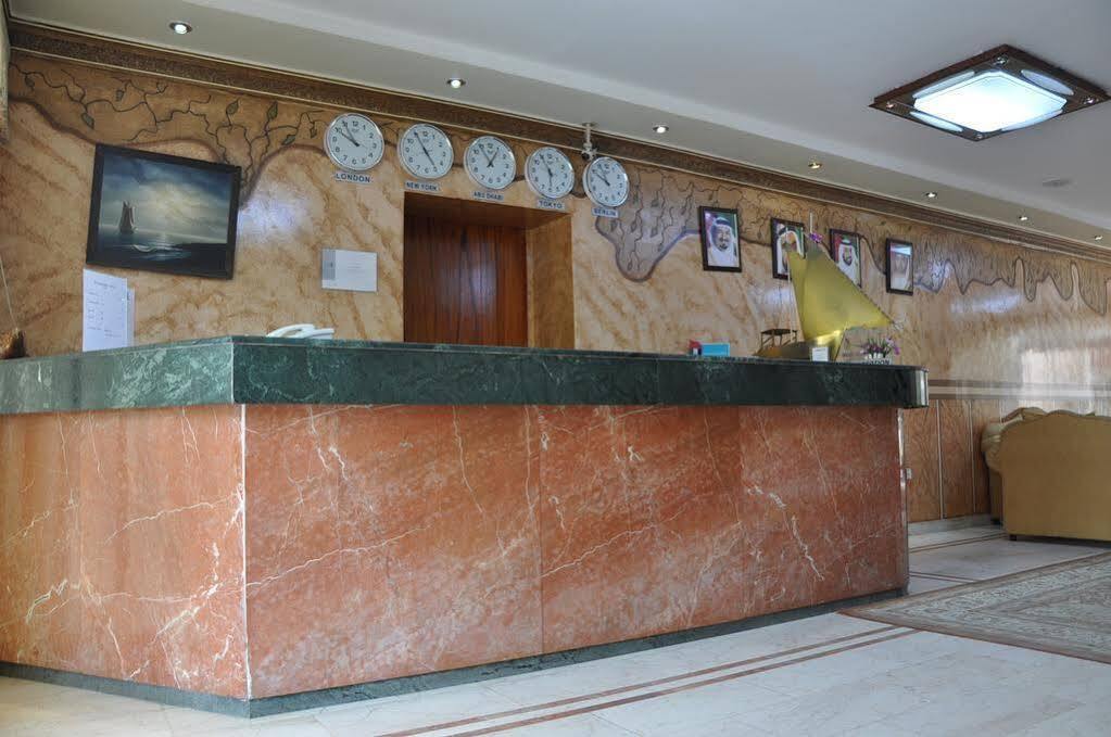 Oyo 366 Waves Hotel Ajman Bagian luar foto